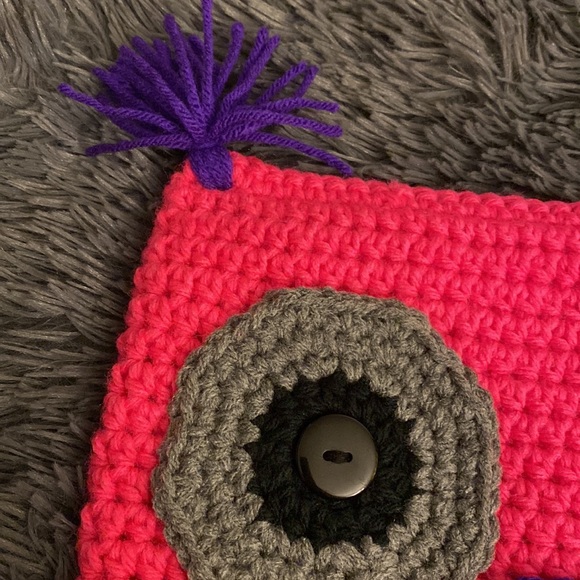 Owl hat -crocheted - Picture 2 of 4